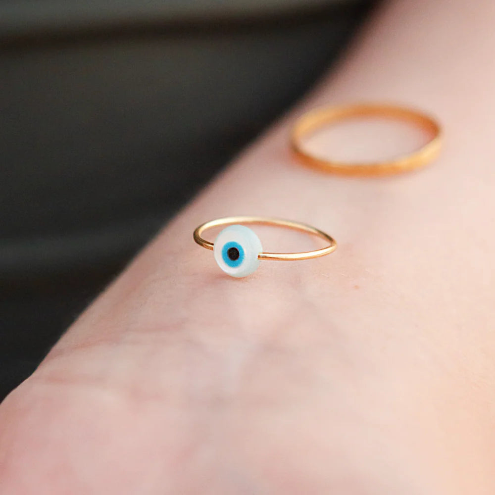 Evil Eye Anello Con Pietra – Portafortuna dal Design Moderno 🧿