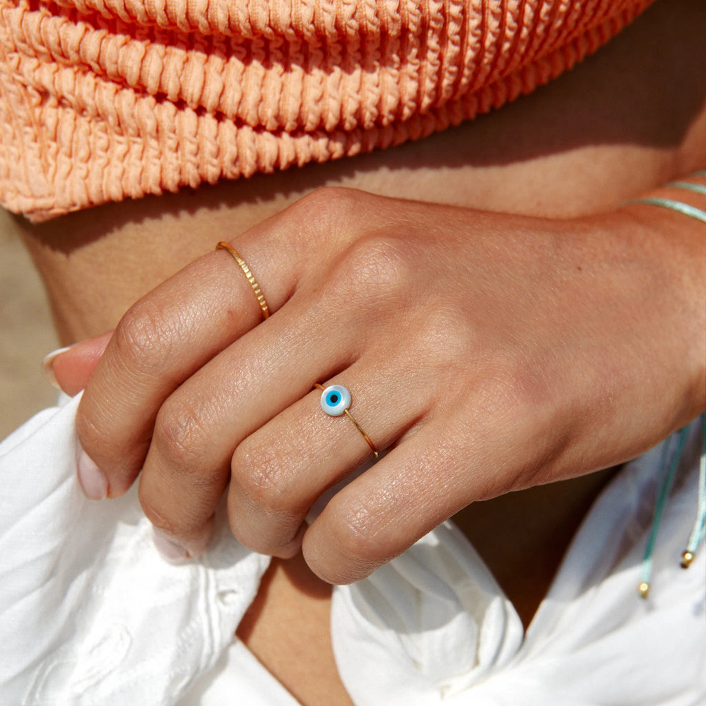 Evil Eye Anello Con Pietra – Portafortuna dal Design Moderno 🧿