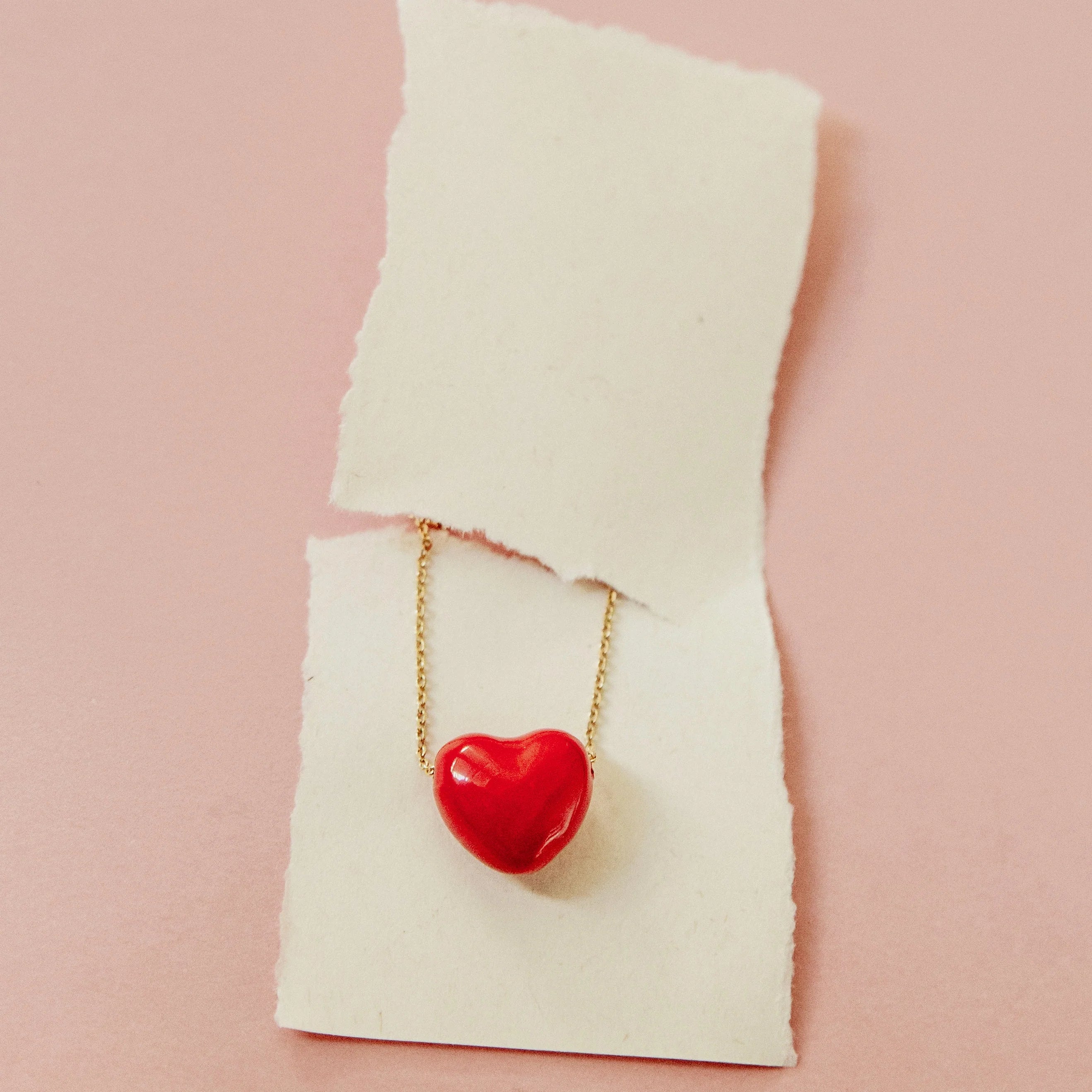 Collana Amore – Il Gioiello Pop che Racconta l’Amore 💖