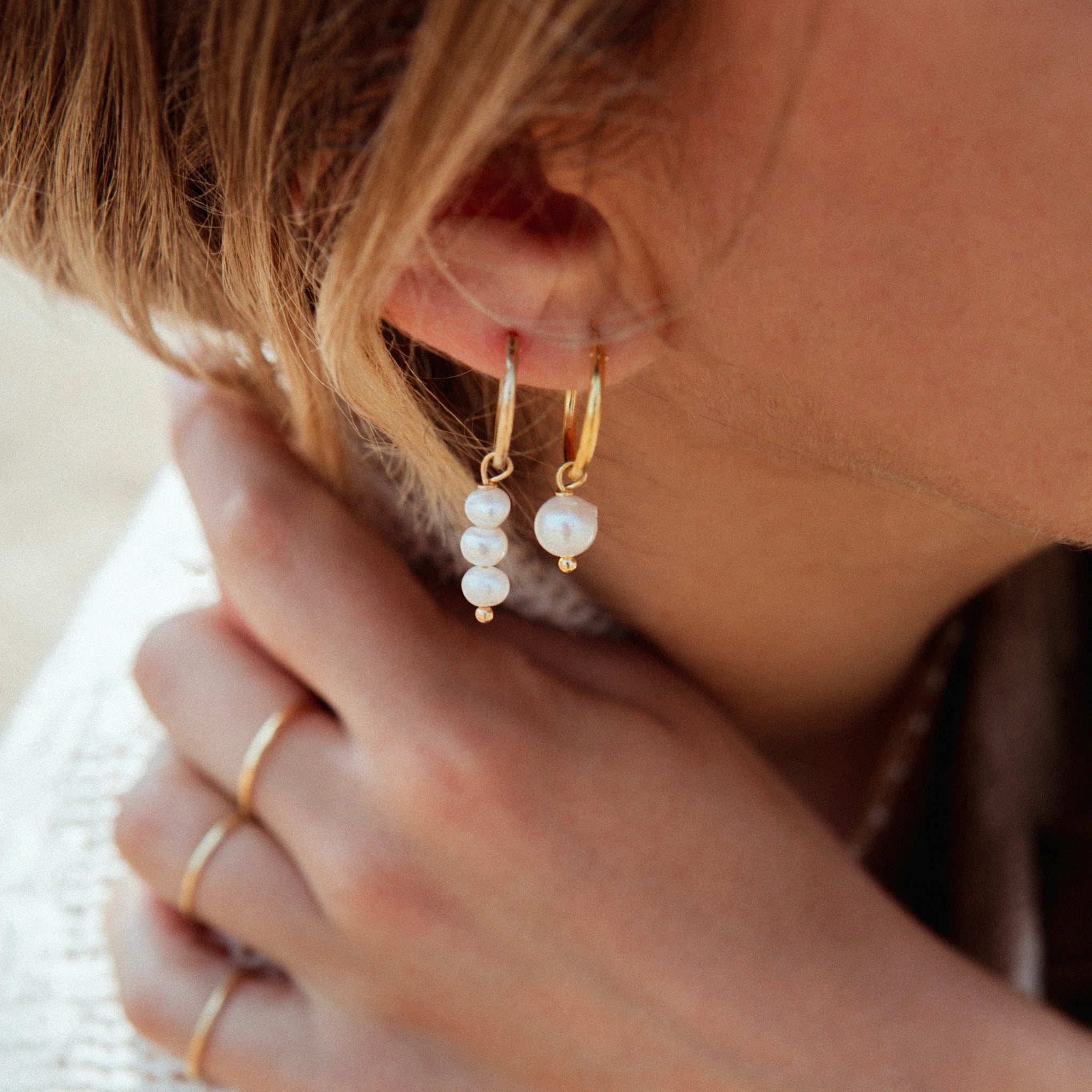 Orecchini Three Pearl Elegance Hoops