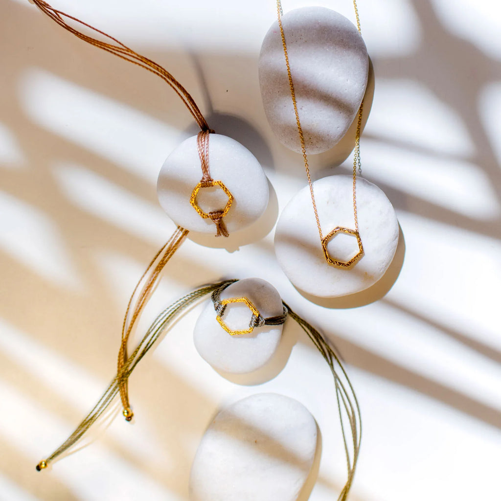 bracciale in argento con cordino colorato